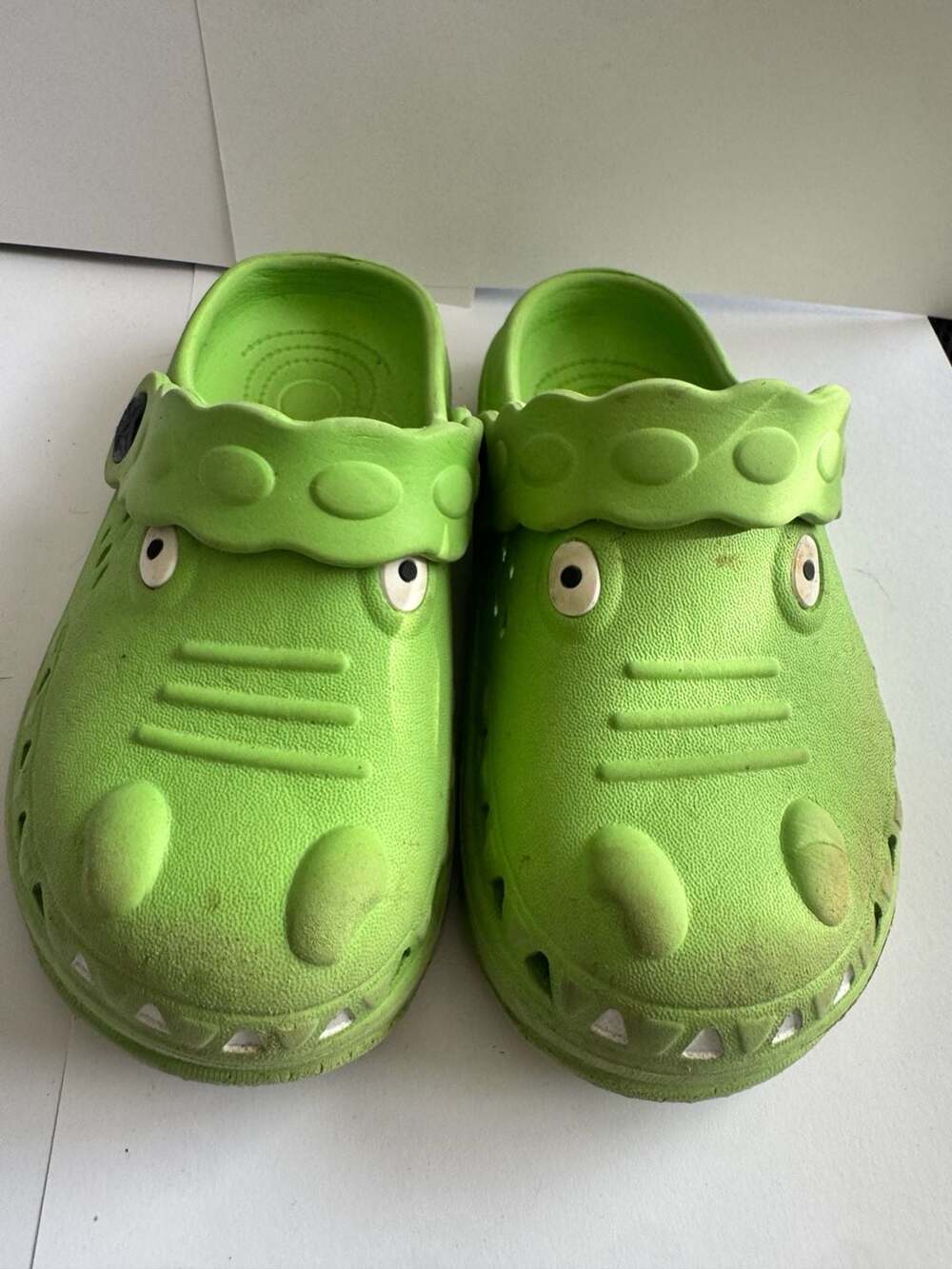 Green Crocodile Design Kids Clogs Garden Shoes